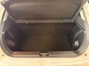 Toyota Starlet Cross 1.5 XR manual - Image 13