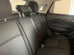 Toyota Starlet Cross 1.5 XR manual - Image 9