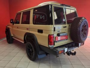 Toyota Landcruiser 76 2.8 GD-6 S/W - Image 10