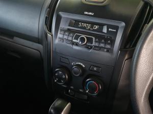 Isuzu D-Max 250 double cab Hi-Ride auto - Image 10