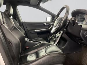 Volvo XC60 D5 Geartronic Elite AWD - Image 10