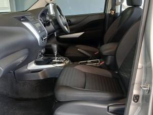 Nissan Navara 2.5DDTi double cab SE Plus auto - Image 20