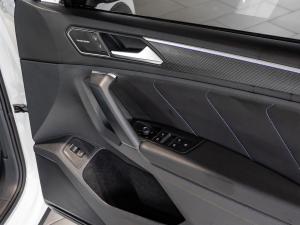 Volkswagen Tiguan R - Image 27