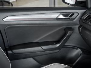 Volkswagen T-Roc 2.0TSI 140kW 4Motion R-Line - Image 19
