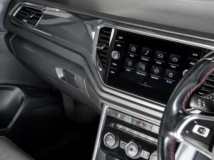 Volkswagen T-Roc 2.0TSI 140kW 4Motion R-Line - Image 20