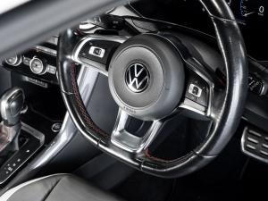 Volkswagen T-Roc 2.0TSI 140kW 4Motion R-Line - Image 22