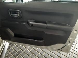 Suzuki Jimny 1.5 GLX AllGrip 5-door auto - Image 12