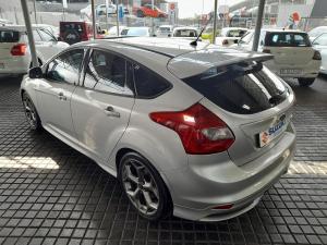 Ford Focus ST 3 - Image 5