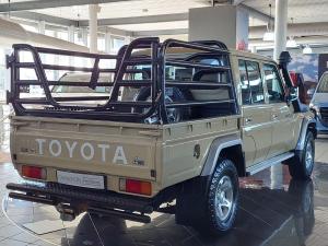 Toyota Land Cruiser 79 4.5D-4D V8 double cab LX - Image 2