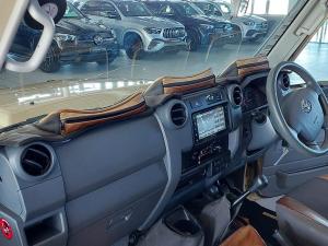 Toyota Land Cruiser 79 4.5D-4D V8 double cab LX - Image 5