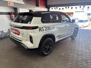 Toyota Urban Cruiser 1.5 XR manual - Image 2