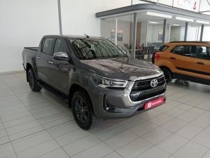 Toyota Hilux 2.8GD-6 double cab Raider auto - Image 1