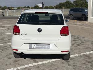 Volkswagen Polo Vivo hatch 1.6 Comfortline auto - Image 5