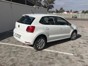 Volkswagen Polo Vivo hatch 1.6 Comfortline auto - Image 2