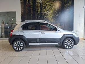 Toyota Etios Cross 1.5 Xs - Image 3