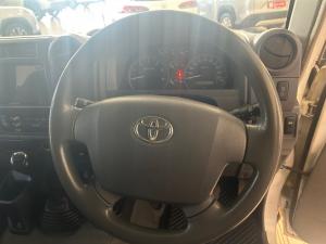 Toyota Land Cruiser 79 4.5D-4D V8 double cab LX - Image 8