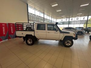 Toyota Land Cruiser 79 4.5D-4D V8 double cab LX - Image 3