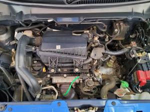 Toyota Vitz 1.0 XR manual - Image 10