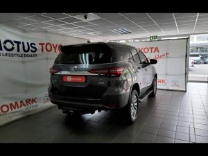 Toyota Fortuner 2.8GD-6 4x4 VX - Image 2
