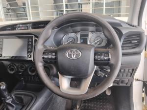 Toyota Hilux 2.4GD-6 single cab Raider manual - Image 8