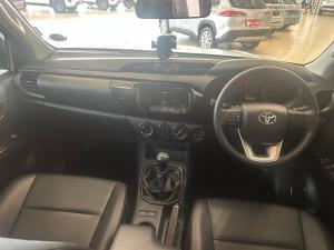 Toyota Hilux 2.4GD-6 double cab 4x4 SR - Image 6