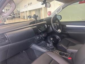 Toyota Hilux 2.4GD-6 double cab 4x4 SR - Image 7
