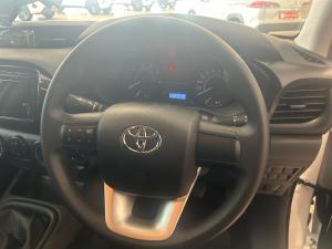 Toyota Hilux 2.4GD-6 double cab 4x4 SR - Image 8