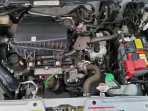 Toyota Vitz 1.0 XR auto - Image 10