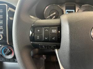 Toyota Hilux 2.4GD-6 single cab Raider manual - Image 9