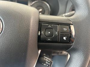 Toyota Hilux 2.4GD-6 single cab Raider manual - Image 10