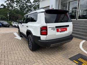 Toyota Land Cruiser Prado 2.8GD VX-R - Image 22