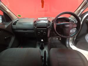 Isuzu D-MAX 250C Fleetside Single Cab Chassis Cab - Image 6