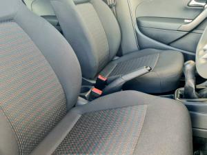 Volkswagen Polo Vivo 1.4 Trendline - Image 13