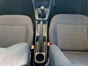 Volkswagen Polo Vivo 1.4 Trendline - Image 15