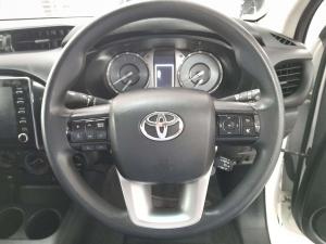 Toyota Hilux 2.4 GD-6 Raider X 4X4 automaticD/C - Image 17
