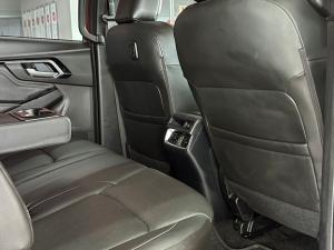 Isuzu D-Max 3.0TD double cab V-Cross 4x4 - Image 24