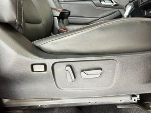 Isuzu D-Max 3.0TD double cab V-Cross 4x4 - Image 26