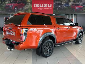 Isuzu D-Max 3.0TD double cab V-Cross 4x4 - Image 6