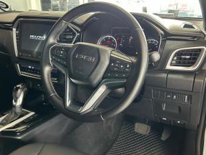 Isuzu D-Max 3.0TD double cab V-Cross - Image 16