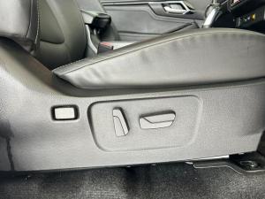 Isuzu D-Max 3.0TD double cab V-Cross - Image 25