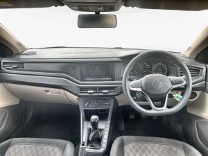 Volkswagen Polo sedan 1.6 manual - Image 11