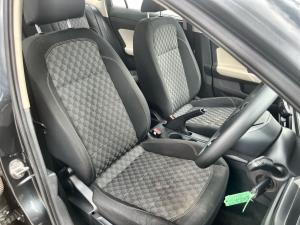 Volkswagen Polo sedan 1.6 manual - Image 14