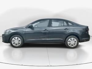 Volkswagen Polo sedan 1.6 manual - Image 4