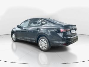 Volkswagen Polo sedan 1.6 manual - Image 5