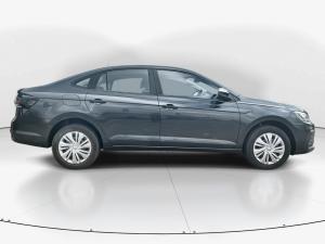 Volkswagen Polo sedan 1.6 manual - Image 8