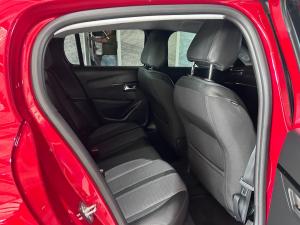 Peugeot 208 1.2T Allure manual - Image 10