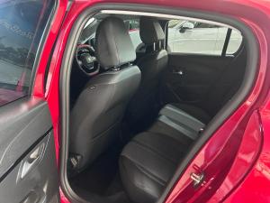 Peugeot 208 1.2T Allure manual - Image 12