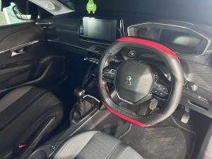 Peugeot 208 1.2T Allure manual - Image 7