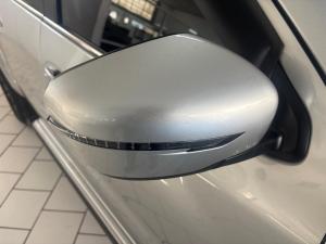 Nissan Navara 2.5DDTi double cab LE Plus - Image 12