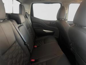 Nissan Navara 2.5DDTi double cab LE Plus - Image 18